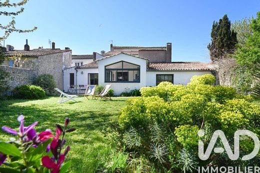 Villa in Saint-Martin-de-Ré, Charente-Maritime