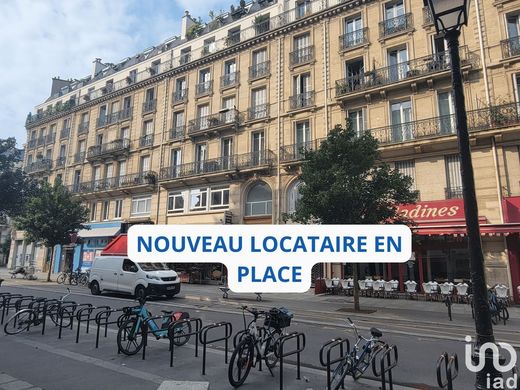 Office in Chatelet les Halles, Louvre-Tuileries, Palais Royal, Paris