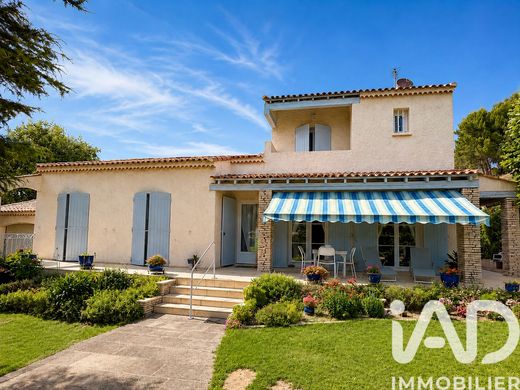 Villa in Vitrolles, Bouches-du-Rhône
