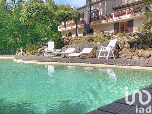 Villa a Roquefort-les-Pins, Alpi Marittime