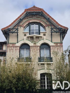 Villa en Enghien-les-Bains, Valle de Oise