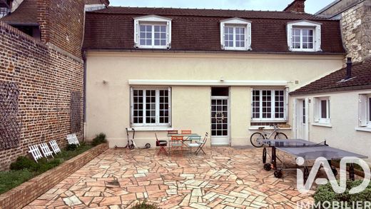 Willa w Compiègne, Oise