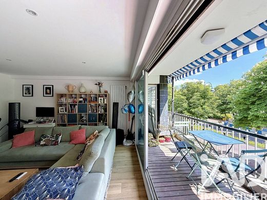 Apartment / Etagenwohnung in Sceaux, Hauts-de-Seine