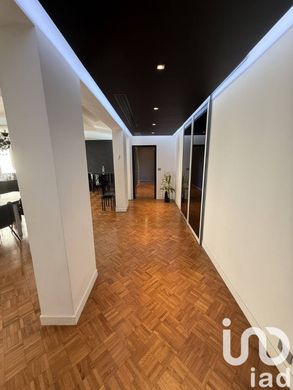 Apartment / Etagenwohnung in Marseille, Bouches-du-Rhône