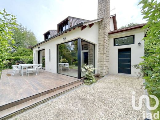 빌라 / Bois-le-Roi, Seine-et-Marne