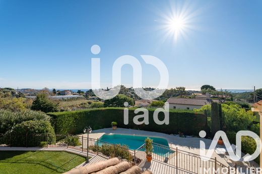 Villa en Saint-Laurent-du-Var, Alpes Marítimos