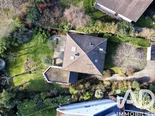 Villa a Bailly, Yvelines