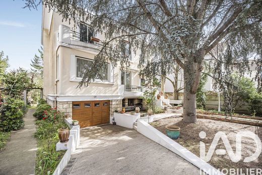 Villa in Colombes, Hauts-de-Seine