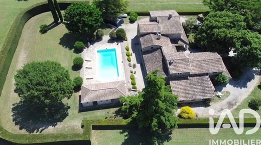 Villa in La Bégude-de-Mazenc, Drôme