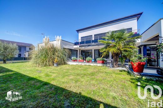 Villa in Terville, Moselle