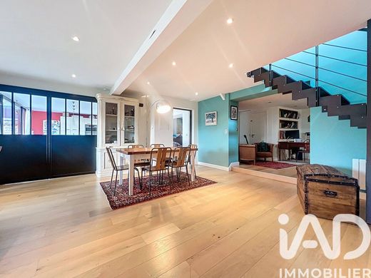 Villa in Bihorel, Seine-Maritime