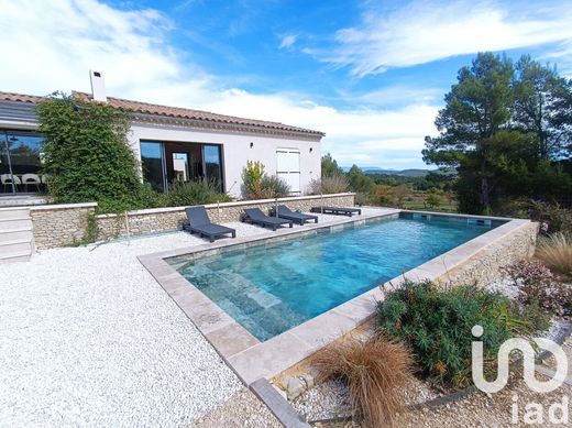 Villa in Saint-Pantaléon, Vaucluse