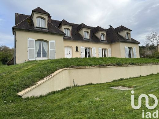 Villa in Pont-sur-Yonne, Yonne