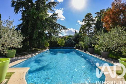 Villa in Auriol, Bouches-du-Rhône