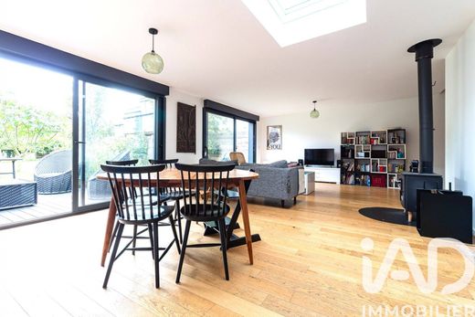 ﻓﻴﻼ ﻓﻲ Fontenay-sous-Bois, Val-de-Marne