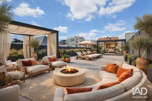 Willa w Saint-Cloud, Hauts-de-Seine