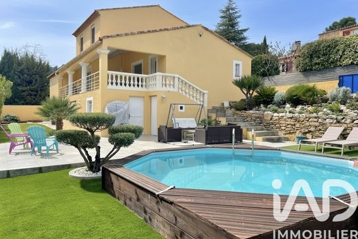 Villa in Peypin, Bouches-du-Rhône