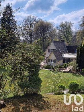 Villa in Compiègne, Oise