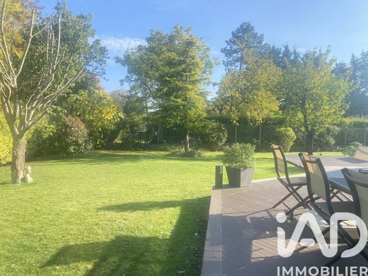 Villa in Villennes-sur-Seine, Yvelines