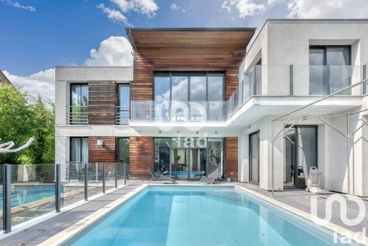 Villa in Lagny-sur-Marne, Seine-et-Marne