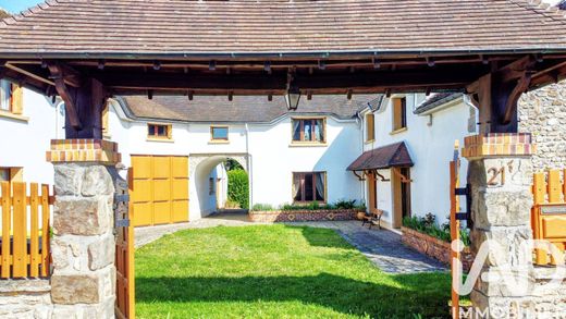 Villa in Rozay-en-Brie, Seine-et-Marne