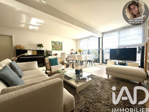 Apartment in Boulogne-Billancourt, Hauts-de-Seine