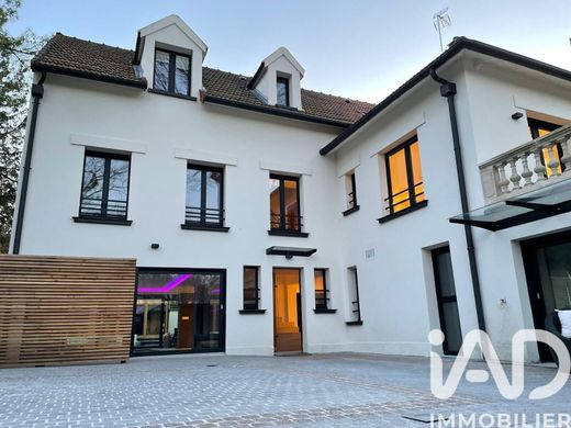 Villa Saint-Maur-des-Fossés, Val-de-Marne