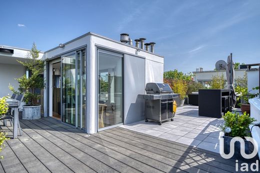 Châtillon, Hauts-de-Seineのアパートメント