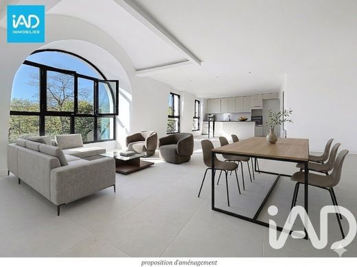 Apartment in Garches, Hauts-de-Seine