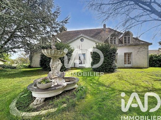 Villa in Roissy-en-Brie, Seine-et-Marne
