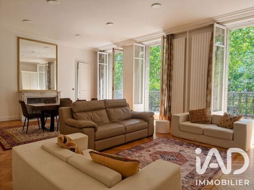 Appartement à Champs-Elysées, Madeleine, Triangle d’or, Paris