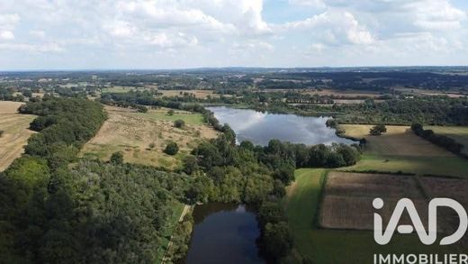 Villa in Châteaumeillant, Cher