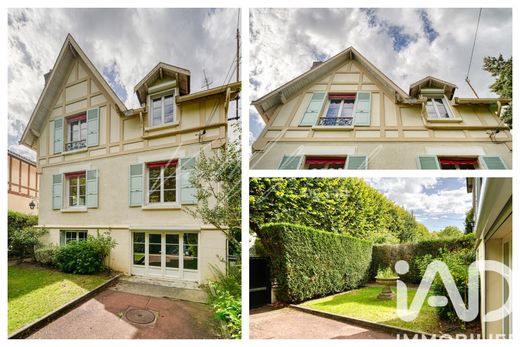 Villa a Le Vésinet, Yvelines