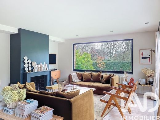 빌라 / Croix, North