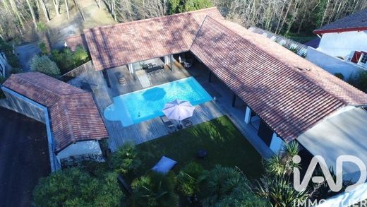 Villa in Ahetze, Pyrénées-Atlantiques