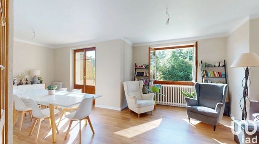 Villa in Saint-Julien-en-Genevois, Haute-Savoie