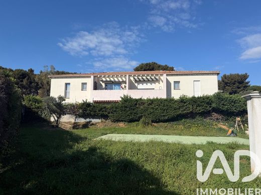 Wohnkomplexe in Six-Fours-les-Plages, Var