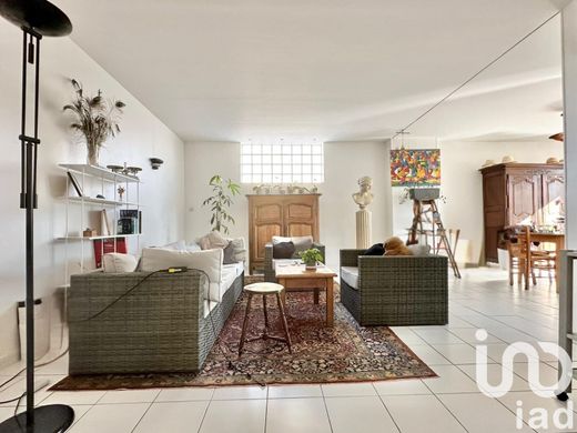 Villa in Bagneux, Hauts-de-Seine