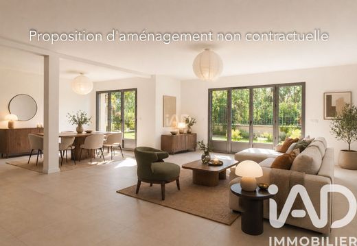 Villa in Saint-Cloud, Hauts-de-Seine
