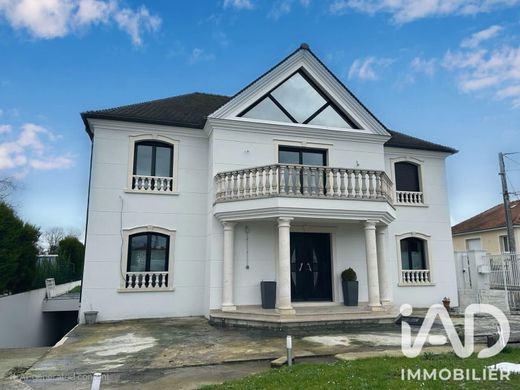 Villa en Pontault-Combault, Sena y Marne