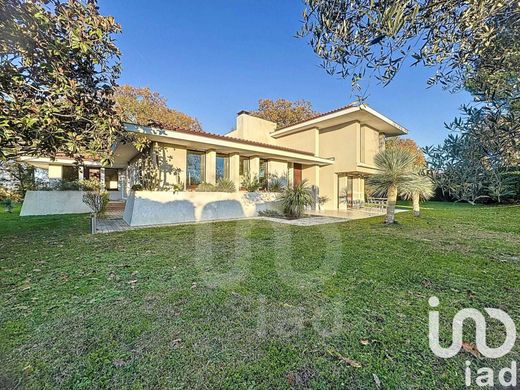Villa in Seilh, Upper Garonne