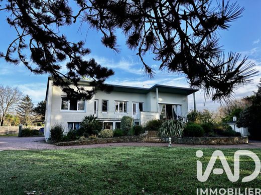Villa in Agon-Coutainville, Manche