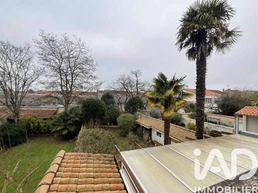 ‏וילה ב  לה רושל, השראנט הימי