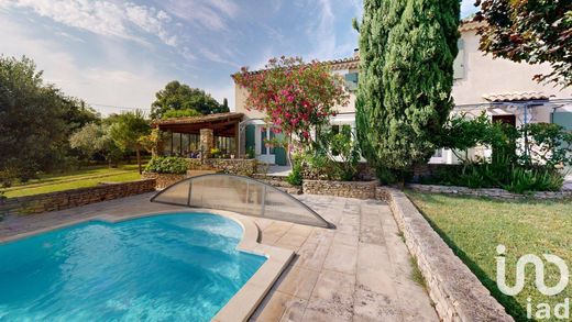 Villa in L'Isle-sur-la-Sorgue, Vaucluse