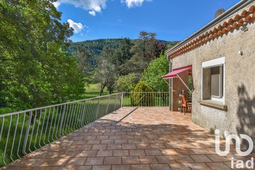 Villa in Plan-d'Aups-Sainte-Baume, Var