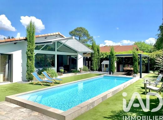 Villa in Andernos-les-Bains, Gironde
