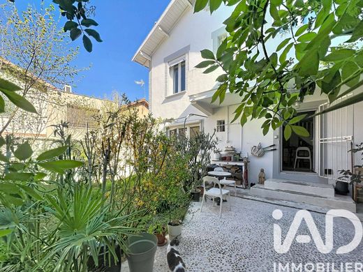 Willa w Tuluza, Upper Garonne