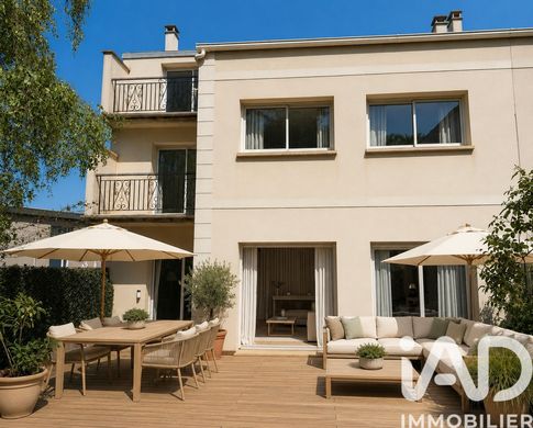 Villa in Clamart, Hauts-de-Seine