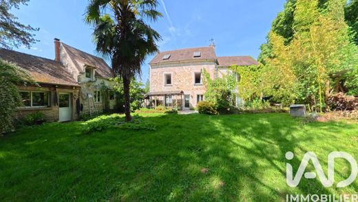 Villa à Seraincourt, Val-d'Oise