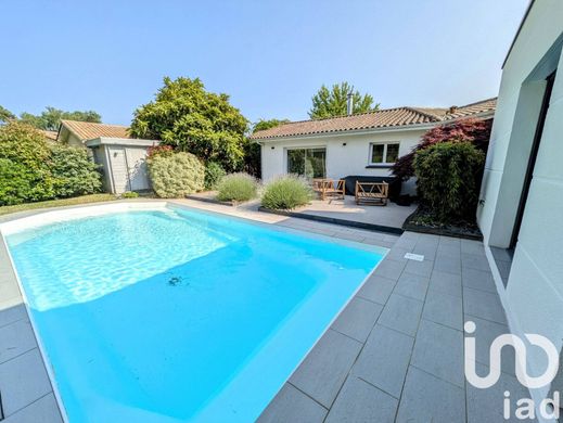 Willa w Gujan-Mestras, Gironde